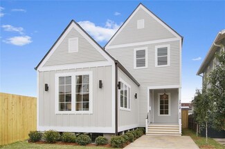 2828 Upperline St, New Orleans, LA 70115