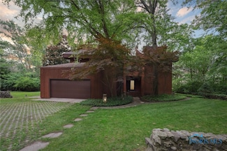 20 Indian Creek Dr, Rudolph, OH 43462