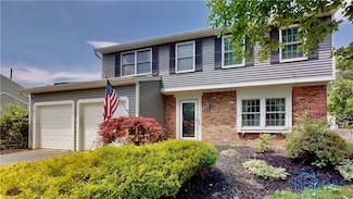 10316 S Bramblewood Rd, Perrysburg, OH 43551