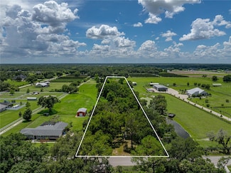 4205 Old Mulberry Rd, Plant City, FL 33567
