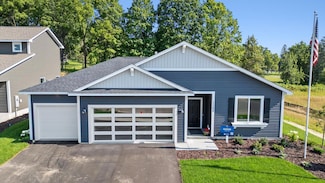 1105 Compton Ave, River Falls, WI 54022