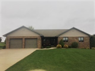 107 Victoria Ave, Farley, IA 52046
