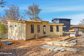 2305 Village Cir, Sevierville, TN 37862