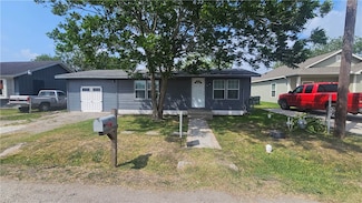 131 Algodon St, Taft, TX 78390