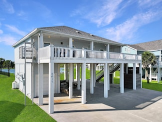 4017 Biscayne Beach Rd, Port Bolivar, TX 77650