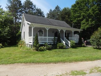 831 Main St, Monmouth, ME 04259