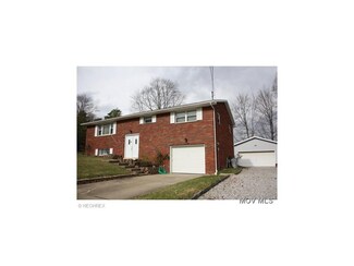 335 Kittle St, Williamstown, WV 26187