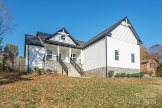 915 Brookwood Ct, Statesville, NC 28677