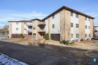 4605 W Custer Ln Unit 305, Sioux Falls, SD 57106