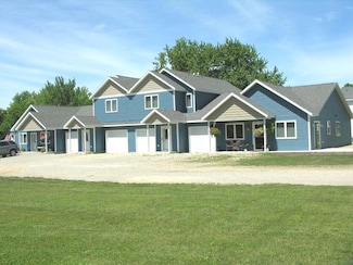 207 S 1st St, Osage, IA 50461