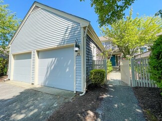25 Wildflower Ln, Yarmouth Port, MA 02675