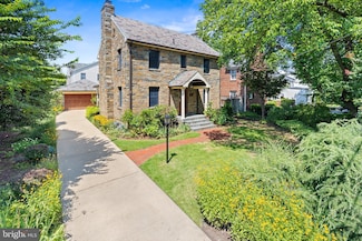 5109 Fairglen Ln, Chevy Chase, MD 20815