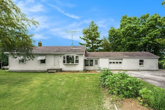 784 W 112th St, Grant, MI 49327