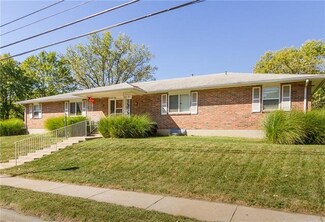 6940 Antioch Rd, Overland Park, KS 66204