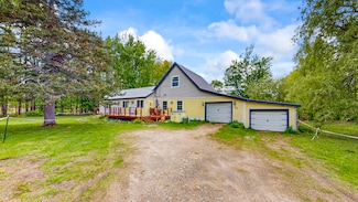 76 School St, East Baldwin, ME 04024