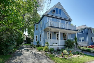 10 Woodland St Unit 12, Belmont, MA 02478