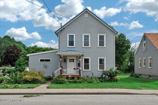 308 Oak St, Corinth, NY 12822