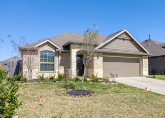 24047 Hawthorn Lakes Dr, New Caney, TX 77357