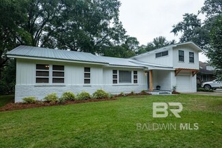 372 Liberty St, Fairhope, AL 36532