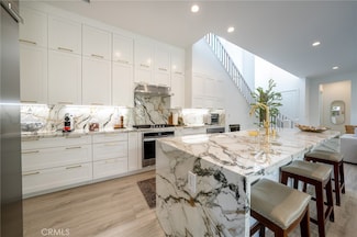 20811 W Bur Oak Cir, Porter Ranch, CA 91326