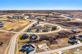 3919 Travers Cir, Manhattan, KS 66503