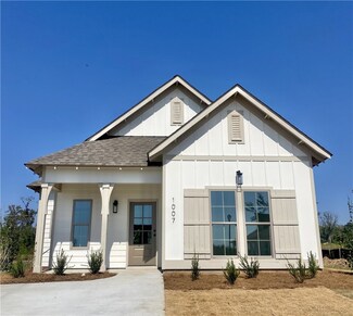 1007 Crossing Ct E, Valley, AL 36854