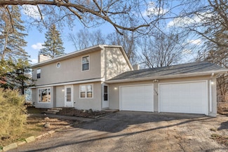 1128 County Road B E, Saint Paul, MN 55109