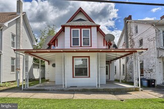 72 E Main St, Newmanstown, PA 17073
