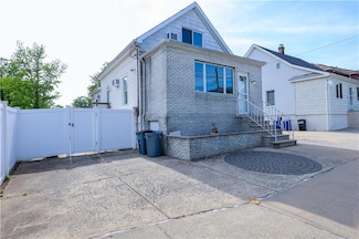 230 Bedell Ave, Staten Island, NY 10307