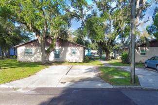808 12th St E, Bradenton, FL 34208