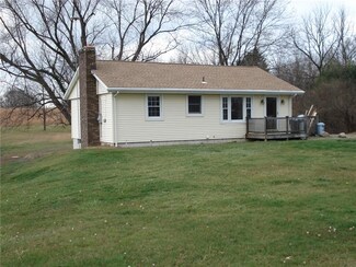 6204 Tuscarawas Rd, Industry, PA 15052