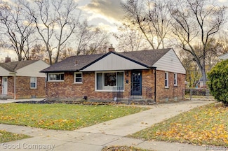 24231 Ridgedale St, Oak Park, MI 48237