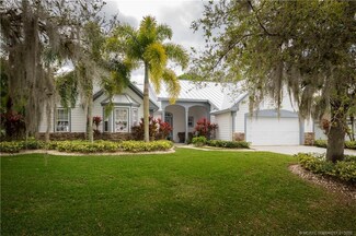 2205 Winding Creek Ln, Fort Pierce, FL 34981