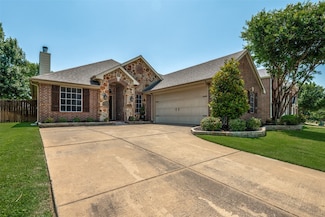 3010 Glenbrook Dr, Midlothian, TX 76065