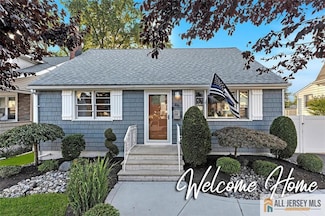 49 S 2nd St, Fords, NJ 08863