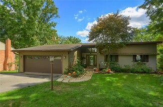 467 Troutwood Dr, Pittsburgh, PA 15237