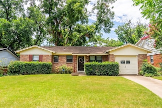 1712 Foster Dr, Arlington, TX 76012