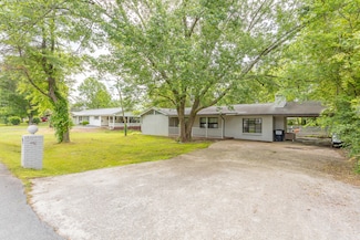 2008 Carol St, Rossville, GA 30741