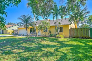 1386 Fulmar Dr, Delray Beach, FL 33444