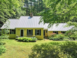 487 Burnham Dr, Middlebury, VT 05753