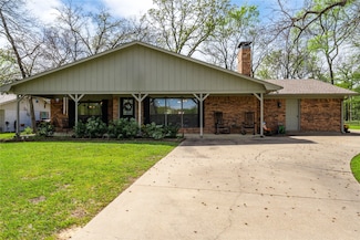 162 1st Oak Dr, Mabank, TX 75156