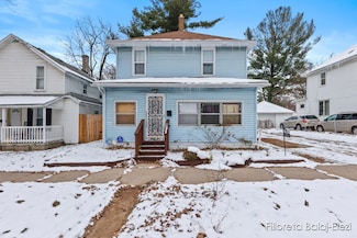 463 Gilbert St SE, Grand Rapids, MI 49507