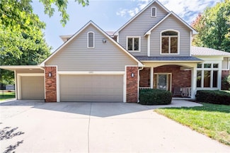 4201 Crofton Ct, Lawrence, KS 66049