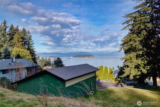 4116 Mitchell Dr, Anacortes, WA 98221