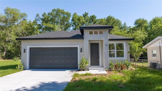 25 W 7th St, Apopka, FL 32703