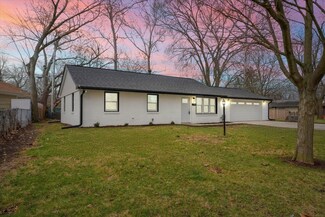 1519 Holly Hill Dr, Champaign, IL 61821