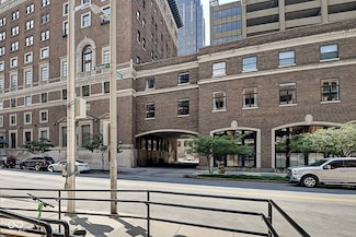 350 N Meridian St Unit A303, Indianapolis, IN 46204