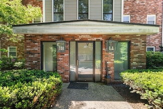 10 Beacon St Unit 105, Woburn, MA 01801