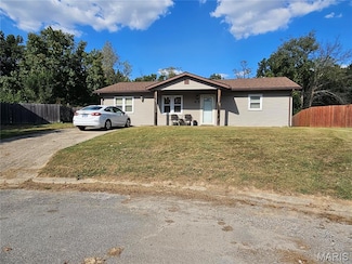 109 Walnut Ridge Dr, Bethalto, IL 62010