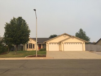 3895 Meadow Oak Way, Redding, CA 96002